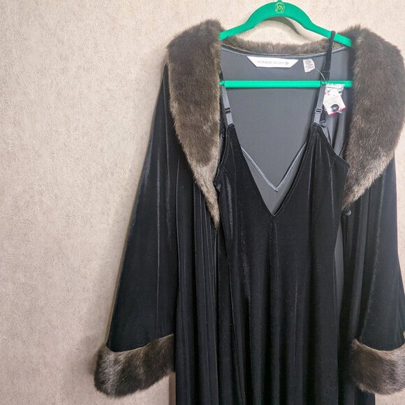 NWT VICTORIA'S SECRET Vintage Velvet Dressing Gown Robe W Faux Fur Collar Xs S - Picture 4 of 17